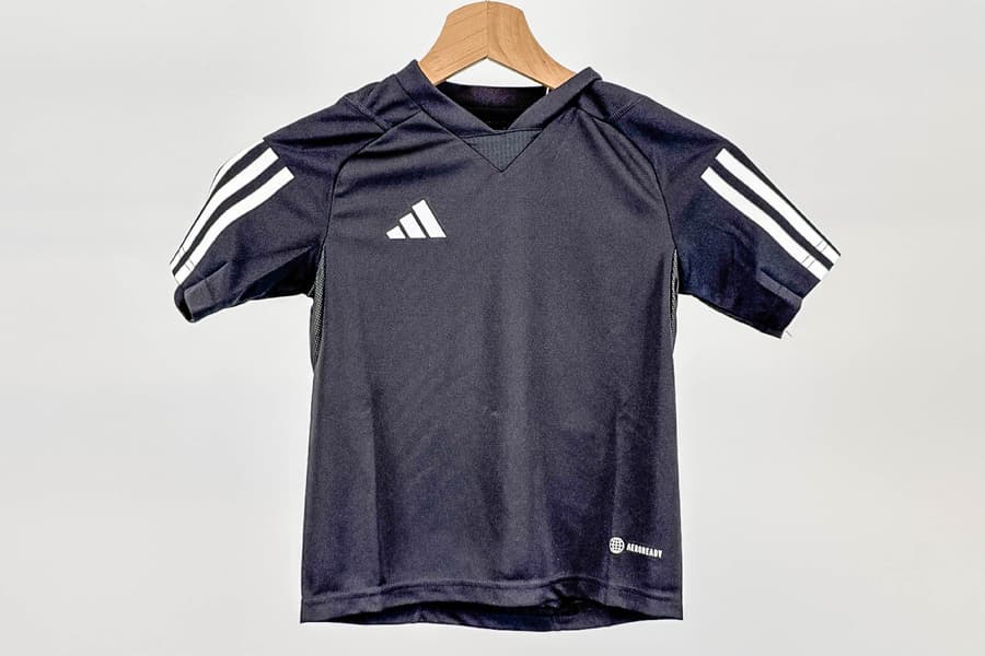 2 adidas Kinder Trikots Tiro 23 Competition, Gr. 164